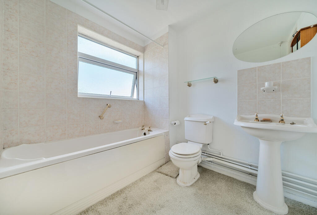 1300745-9-683dbb6...