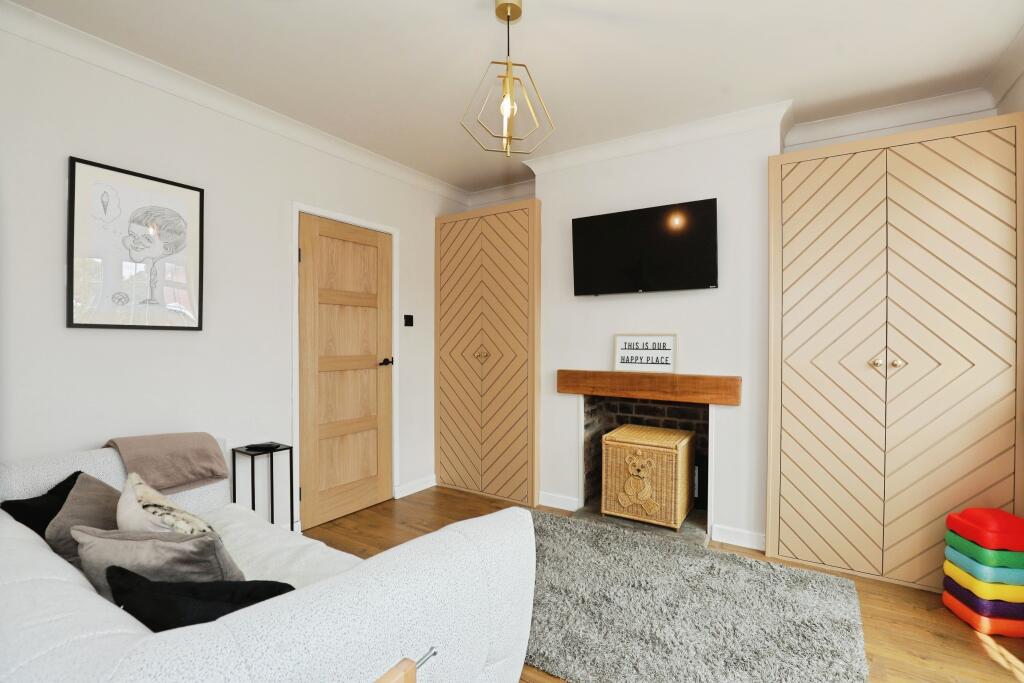 Sitting / Dining Room