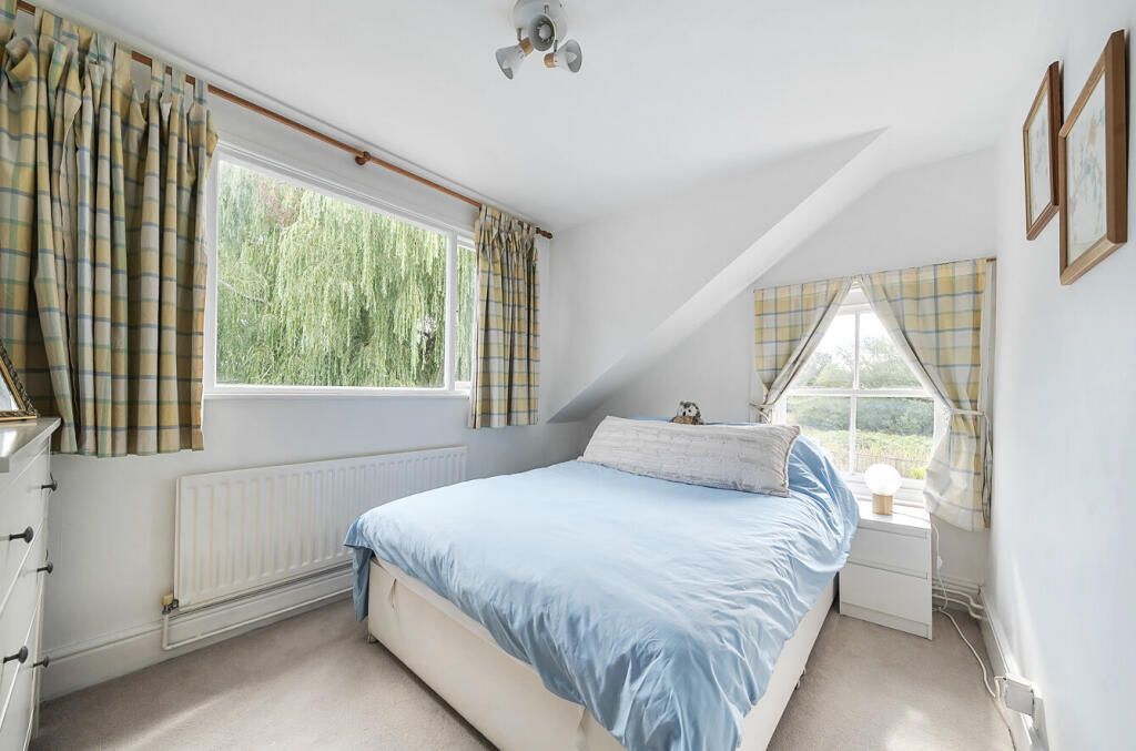 1340384-22-689dc0...