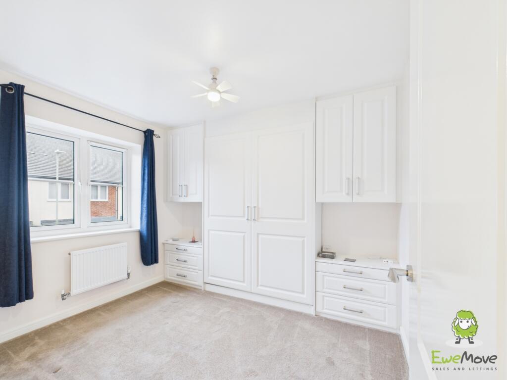EweMove Estate Agents Basingstoke - The Coach Road