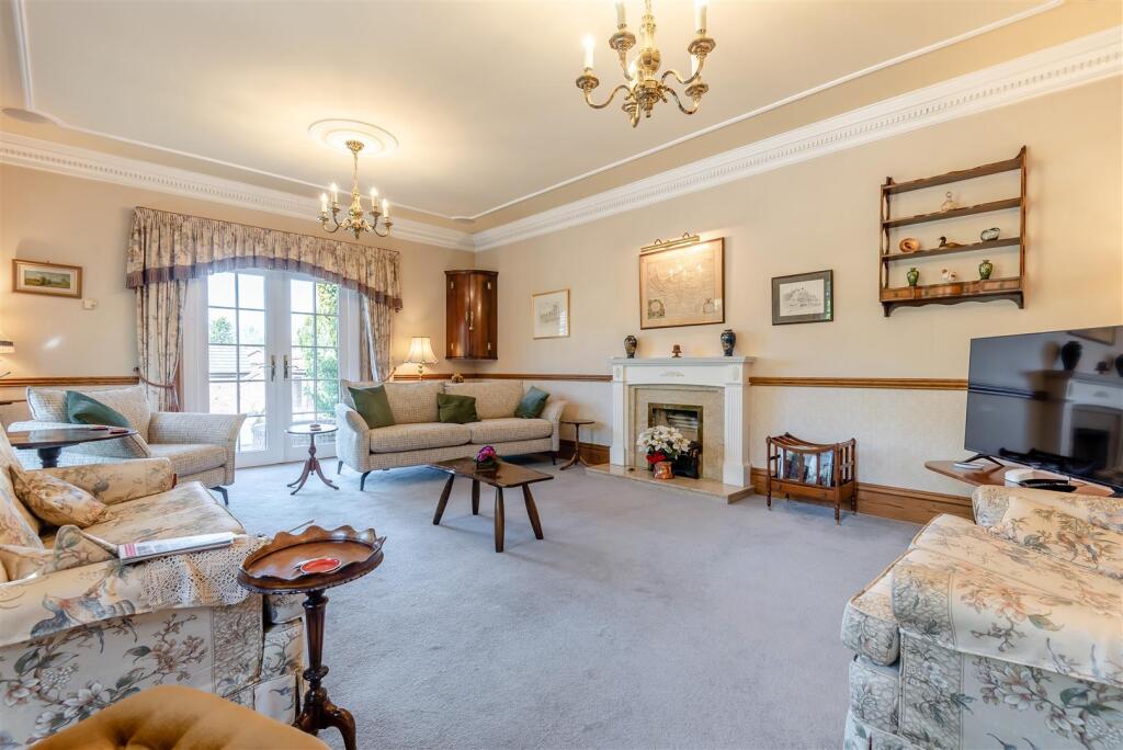8645957-interior01.jpg