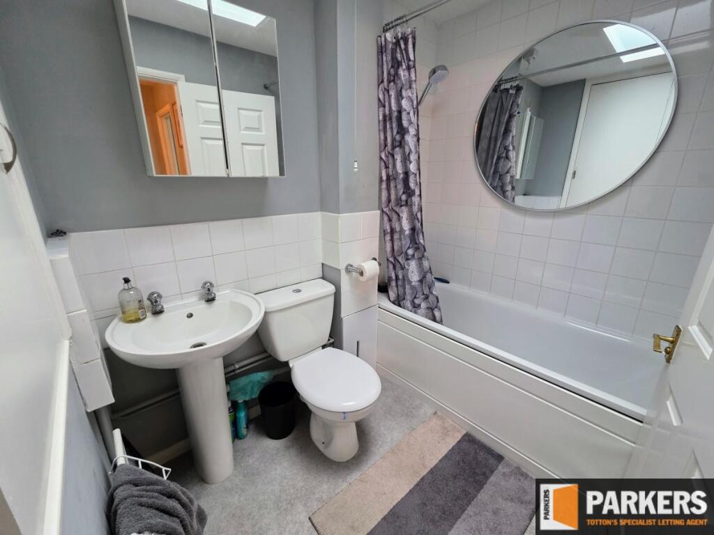 Modern Bathroom with shower