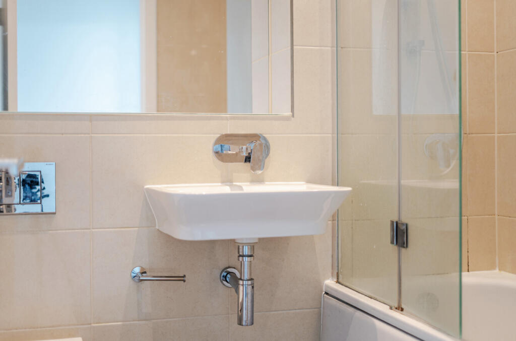 1312408-9-686271b...