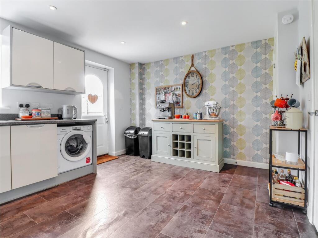 kitchen/breakfast room