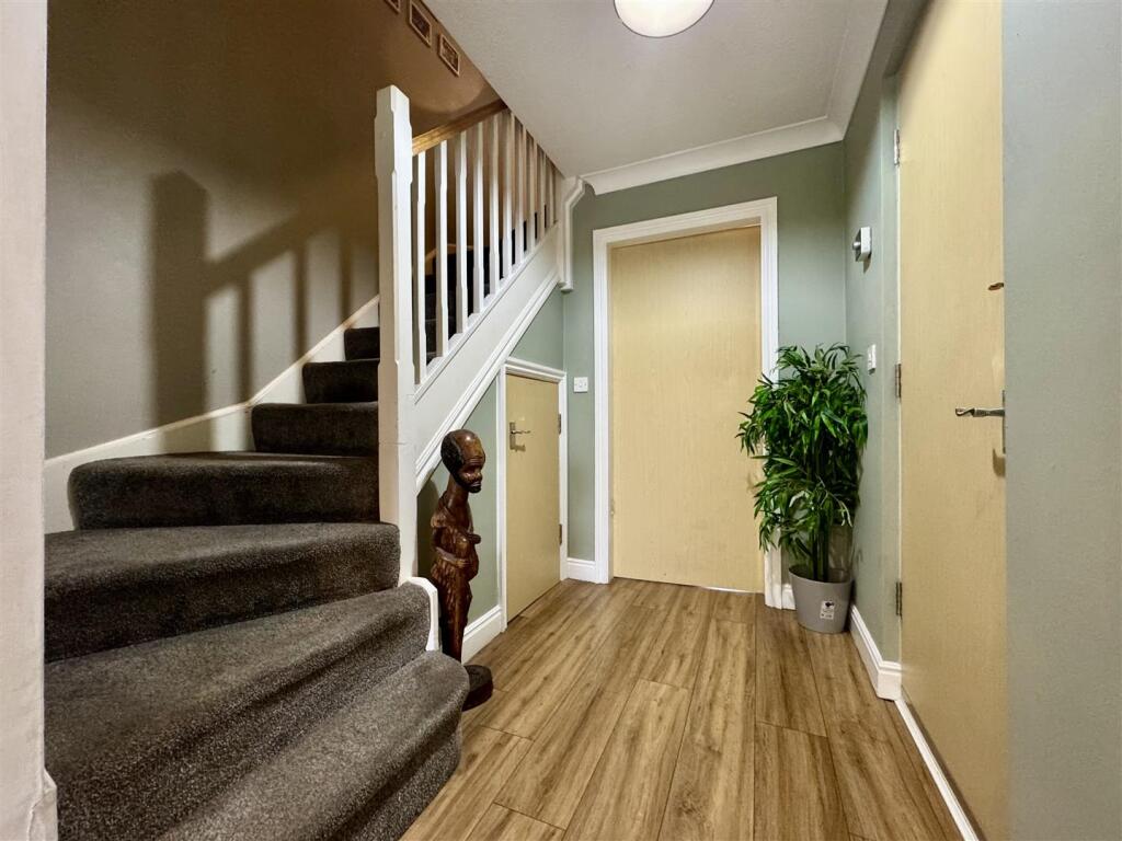 ENTRANCE HALLWAY