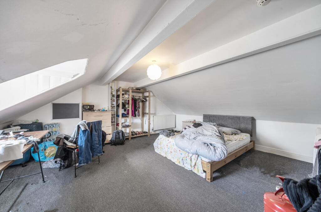 1358607-7-68d5452...