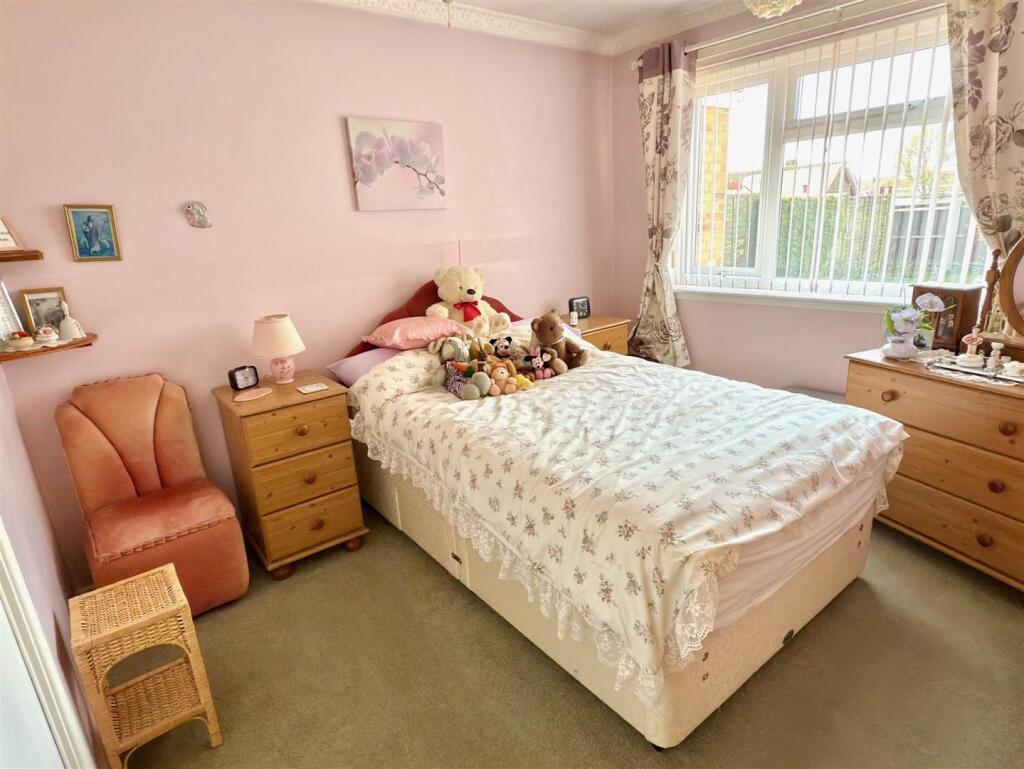 BED 1.jpg