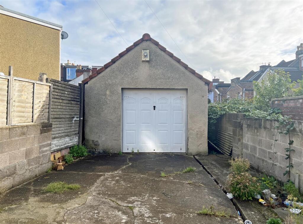 15 - Building Plot for Auction, Bedminster.JPG