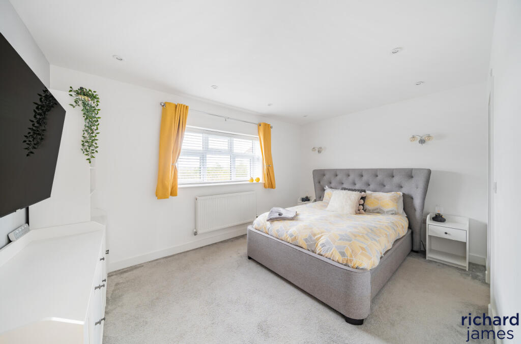 32b67a27-8982-457...