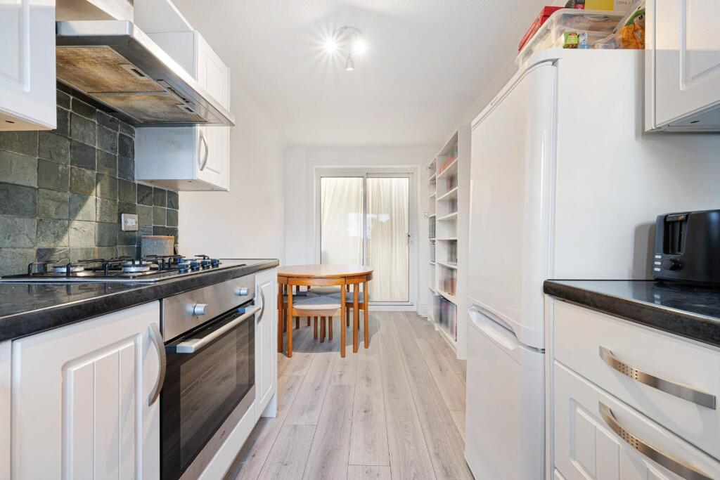 25 Fossgill Avenue HDR-21.jpg