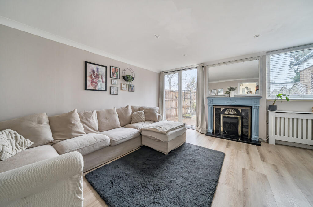 1387398-4-6931aa8...