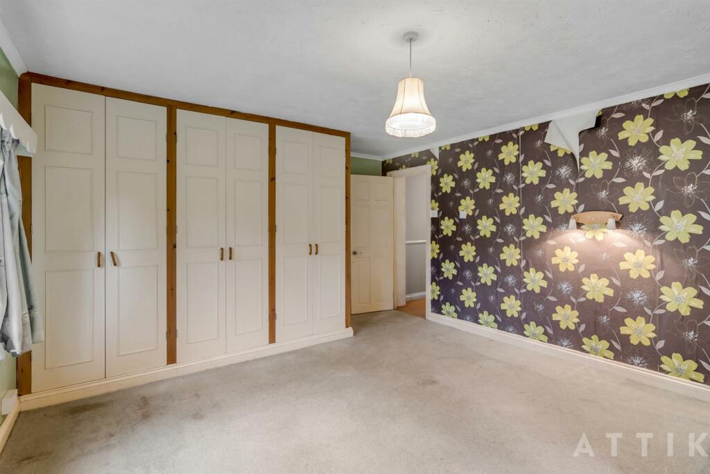 4 Gables, Bridge Street, Halesworth, IP19 8AQ (11)