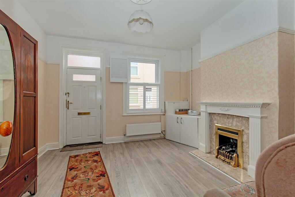 Reception Room-2.jpg