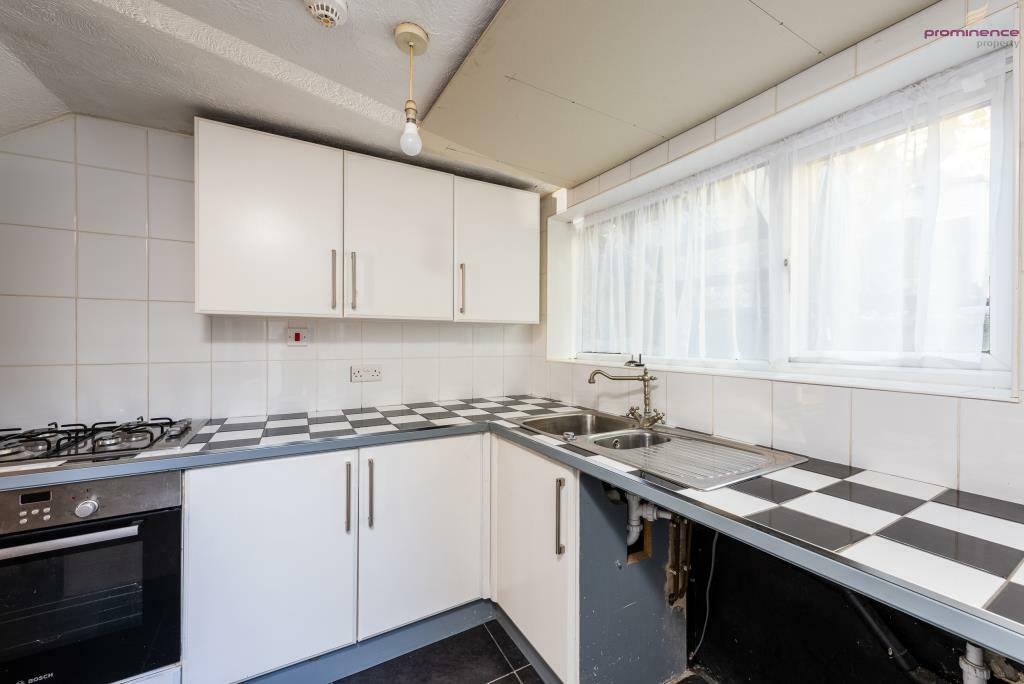 GFF, 91 Round Hill Crescent-0007_lge