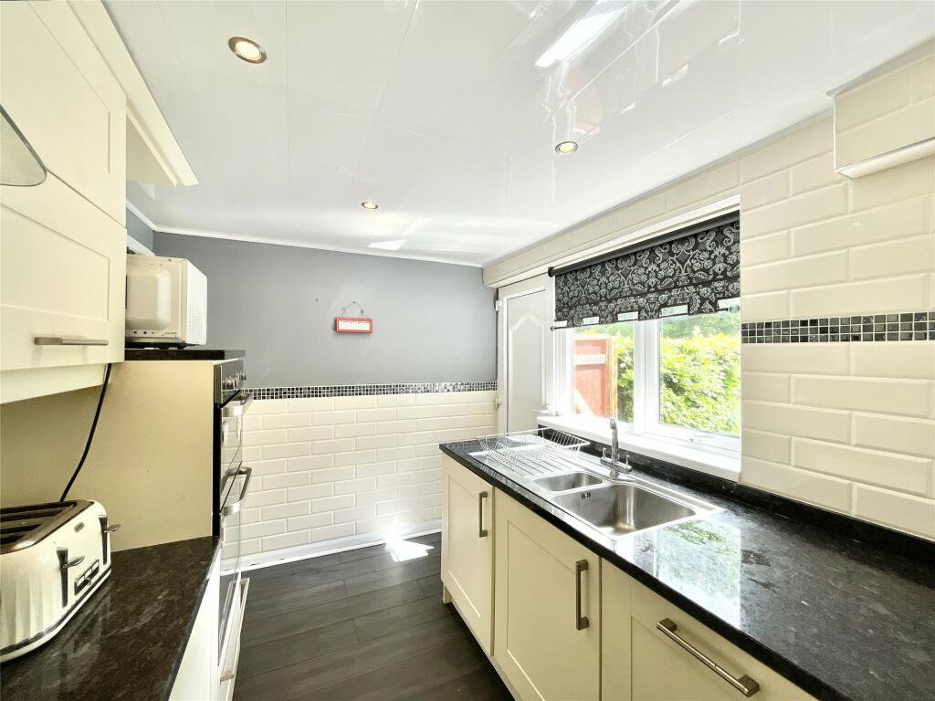 Breakfasting Kitchen