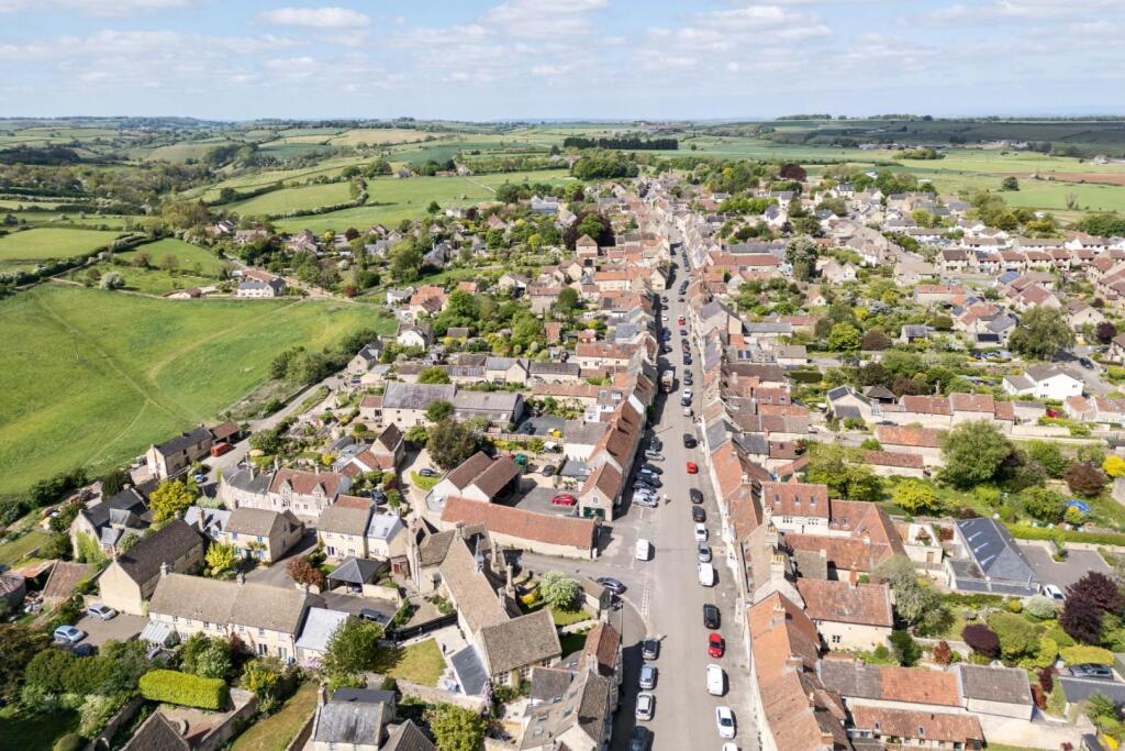 3 Sheepfair Lane, Marshfield SN14 8NA-10.jpg