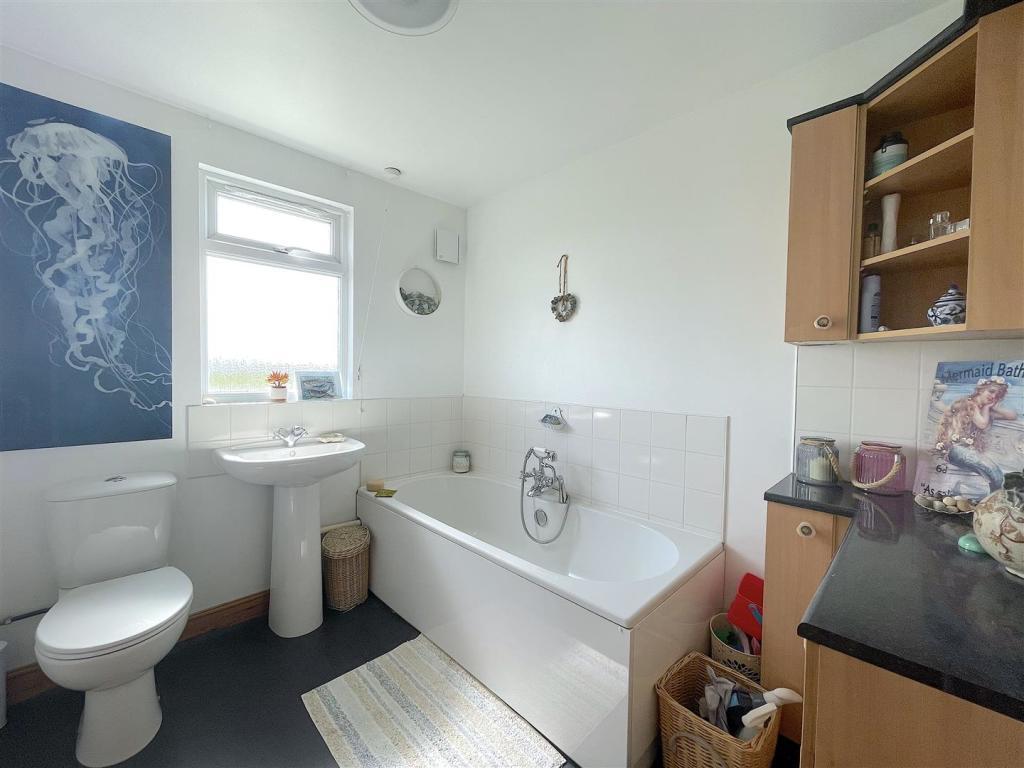 Bathroom (1).jpeg