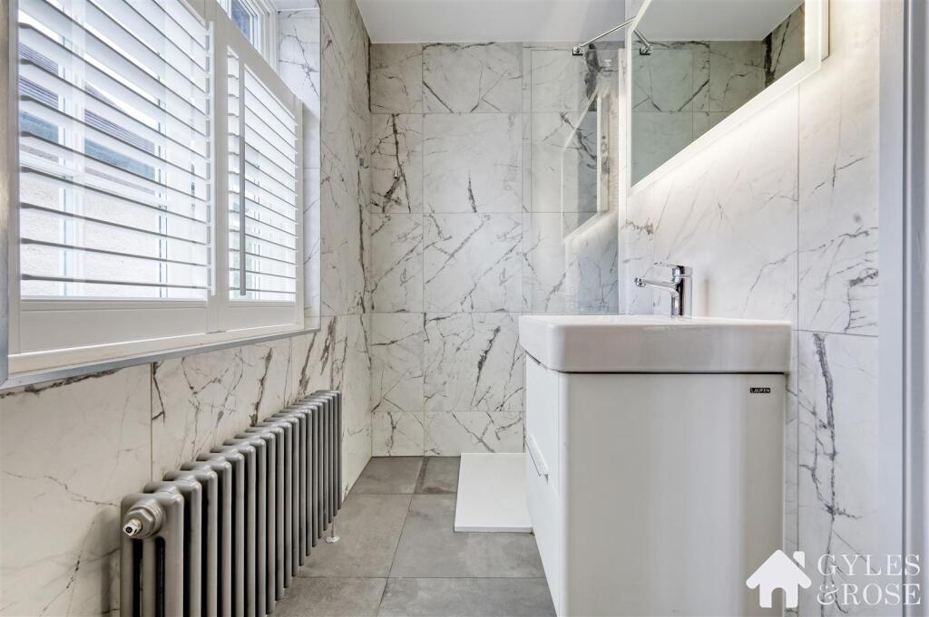 Ensuite