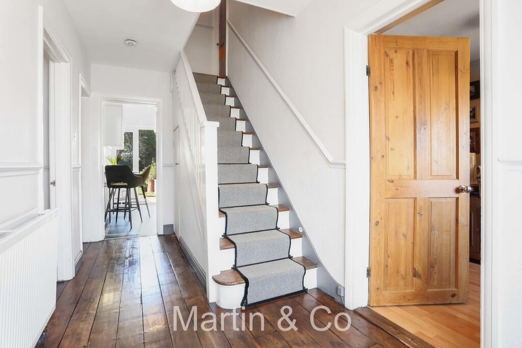 1444213293 - 87 T...