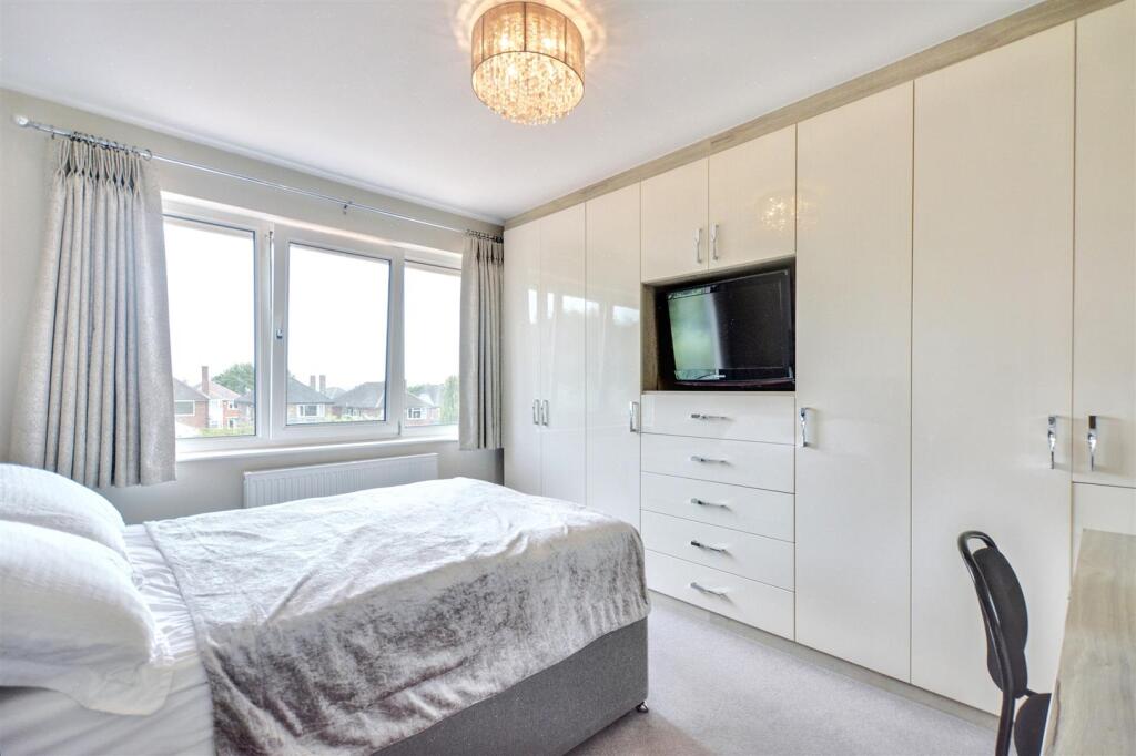 Bedroom 2_1.jpeg