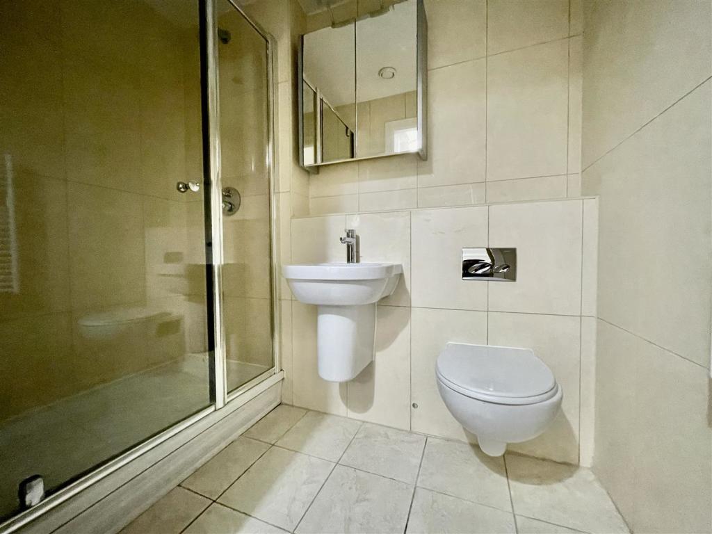 Ensuite.jpg