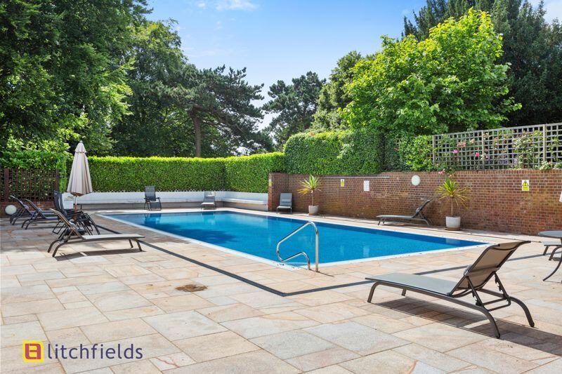 Outdoor Communal Swimming Pool