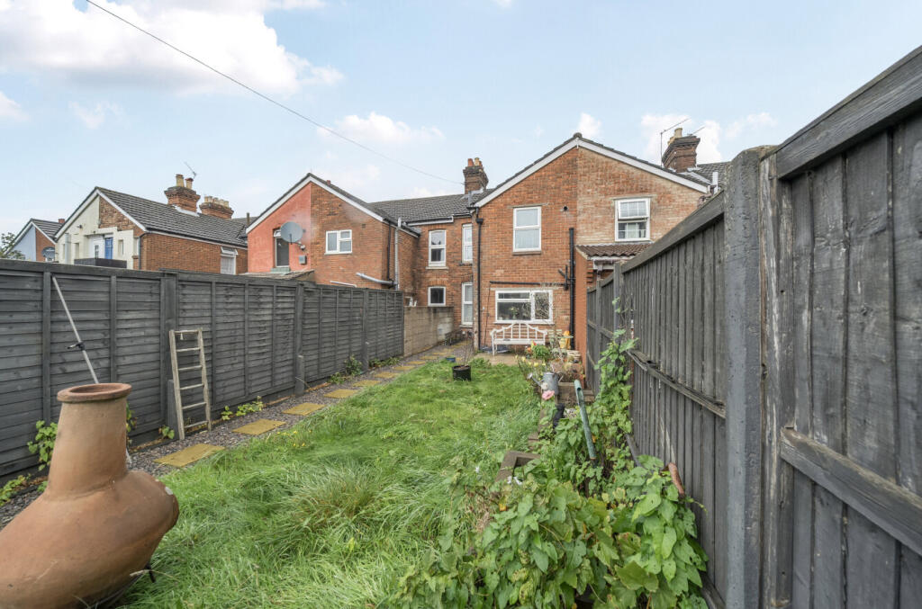 1363189-6-68dfdad...