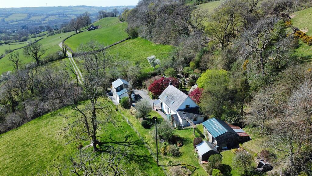 dji_fly_20250411_132730_104_1744374535302_photo_op