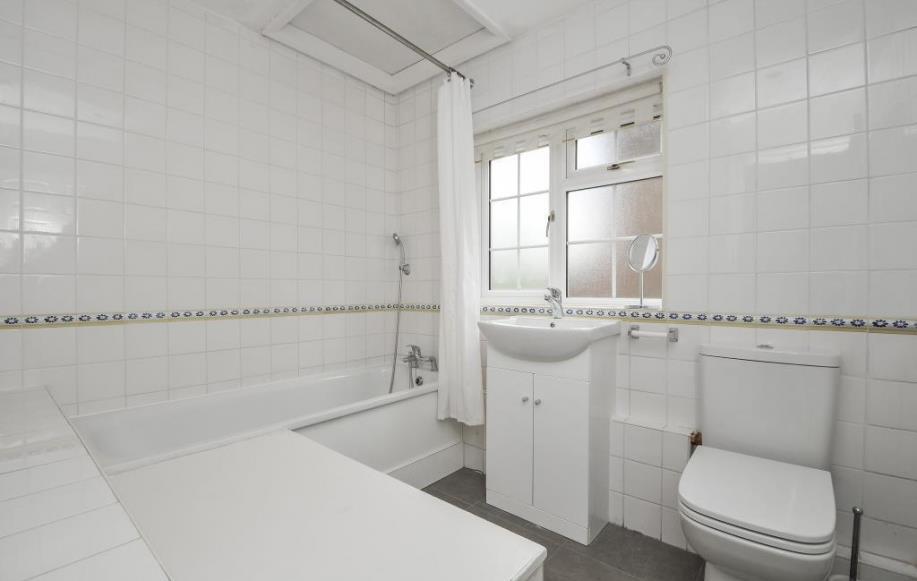 46 CAVENDISH RD.jpg