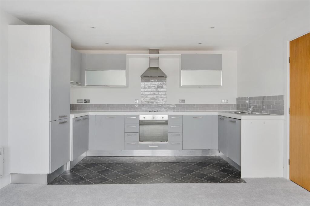 CAPITOL SQUARE (11).jpg