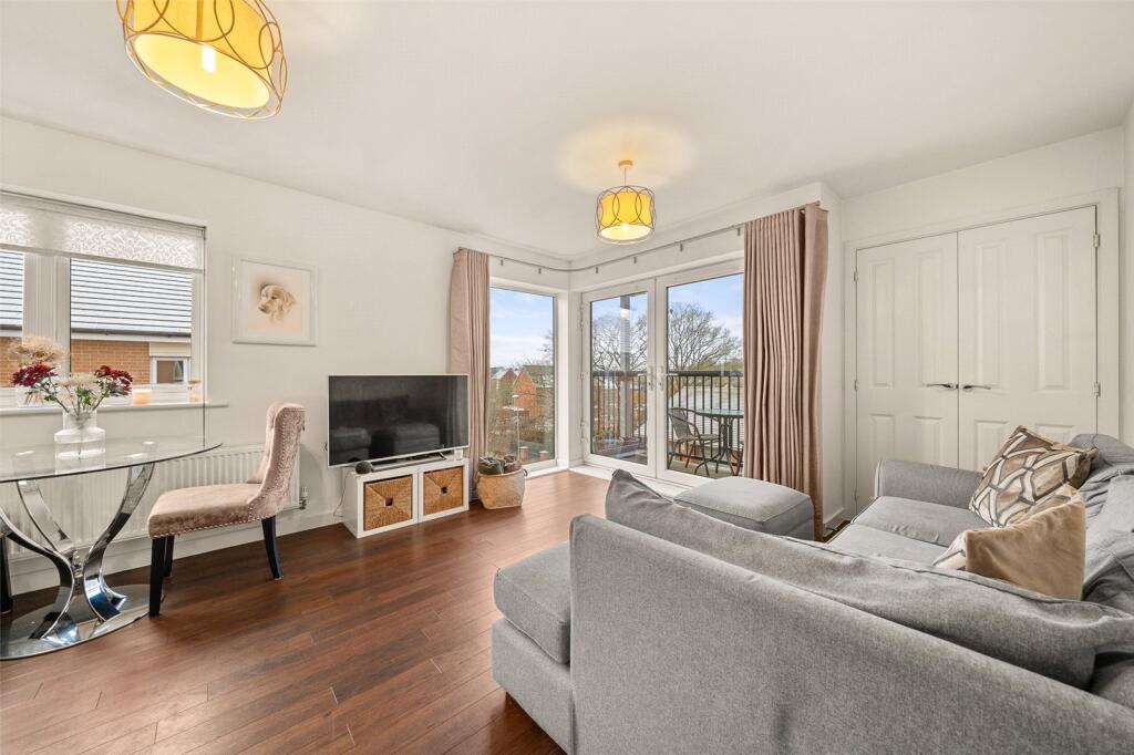 Falcon Way, Bracknell, Berkshire, RG12