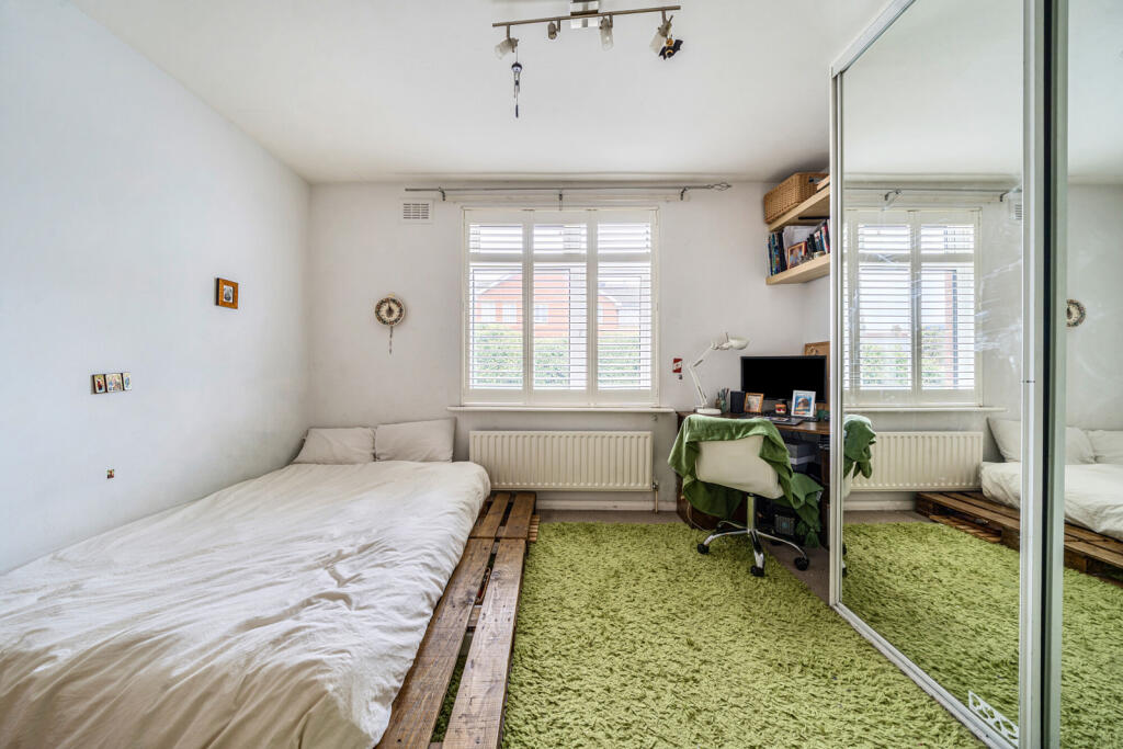 1349344-11-68df92...