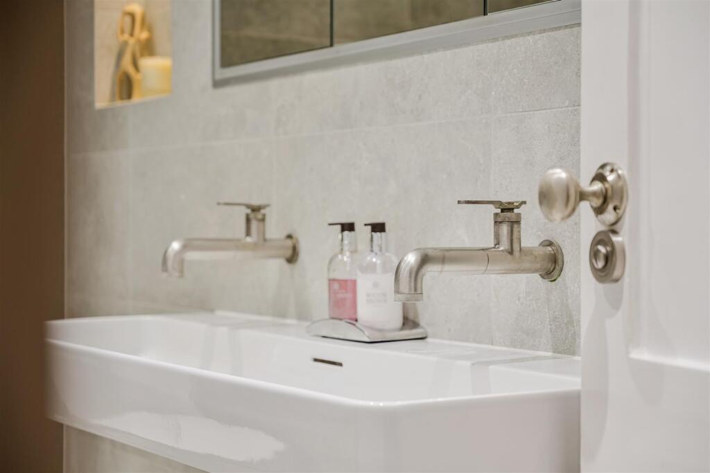 ORCHARD HOUSE (8).jpg