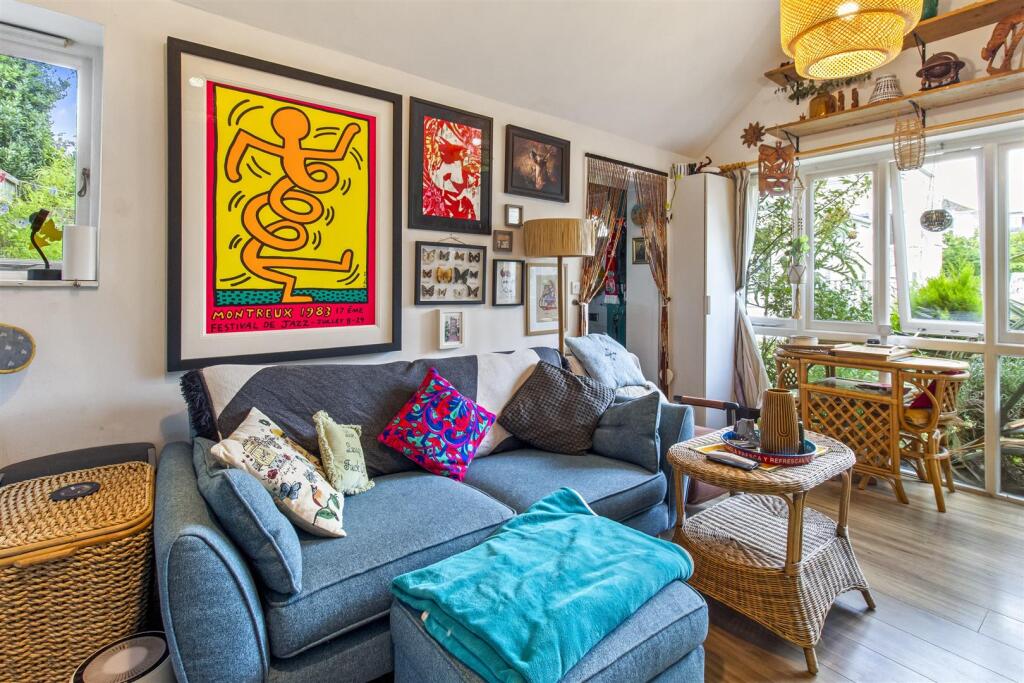 13c Tennyson Road_004.JPG