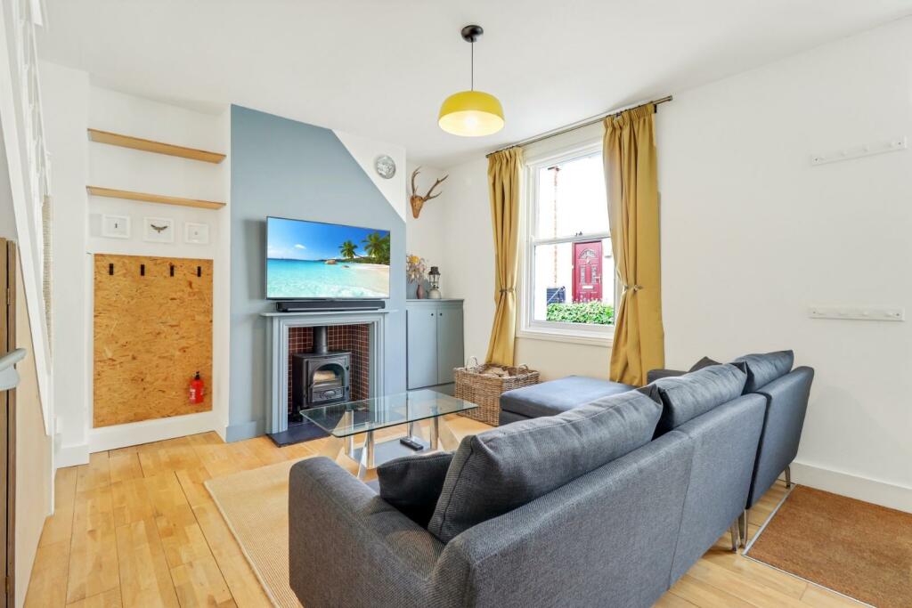 Living Room a.jpg