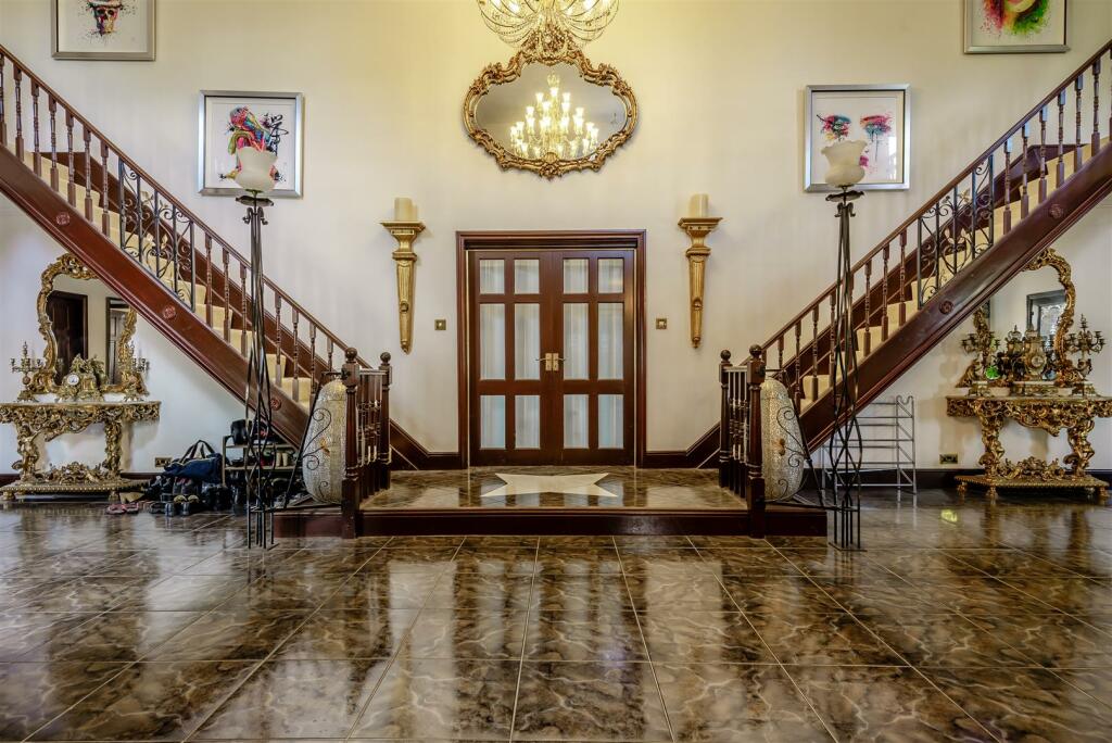 8607032-interior38.jpg