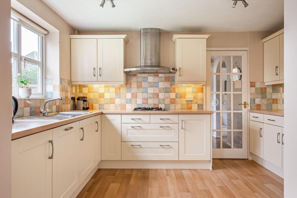 Kitchen/Breakfast