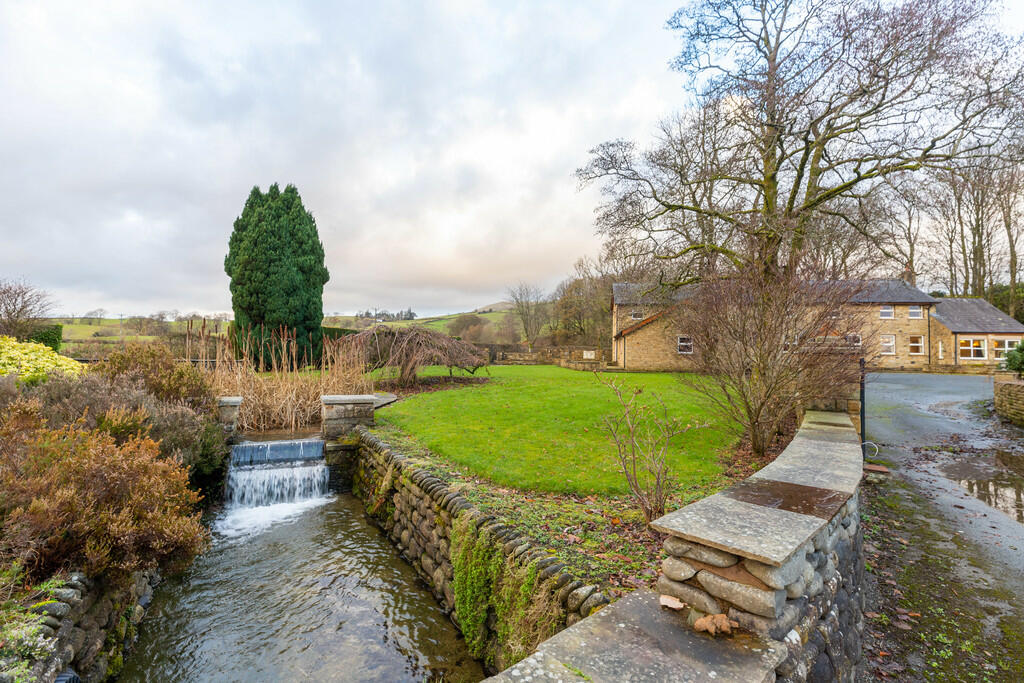Gardens &amp; Gro...