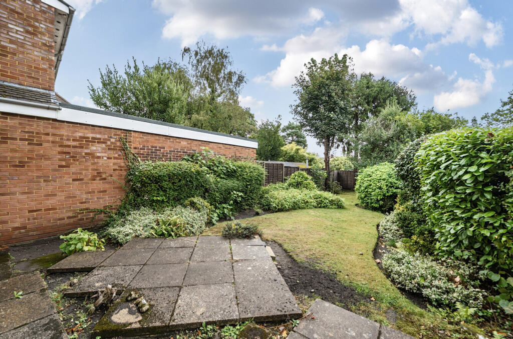 1347239-4-68b7fff...