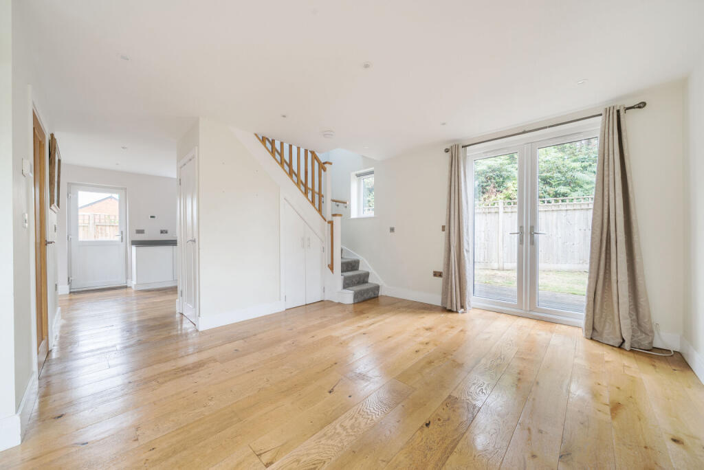 1329710-9-687f7c9...