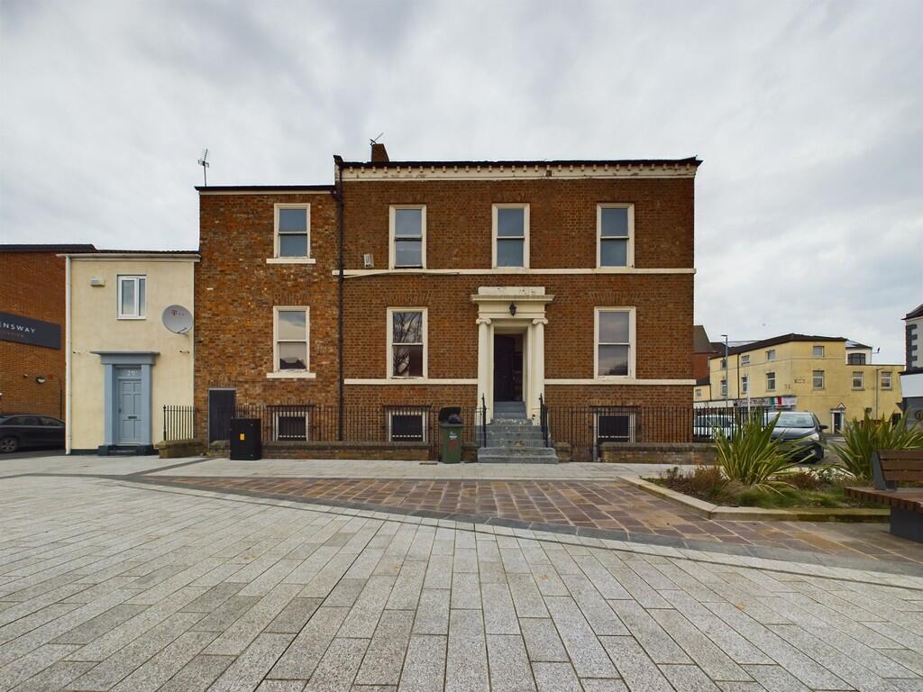 CAM01835G0-PR0152...