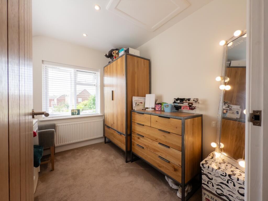 20250701120113 - IMG_9917 - 8 Burnham Close, Triml