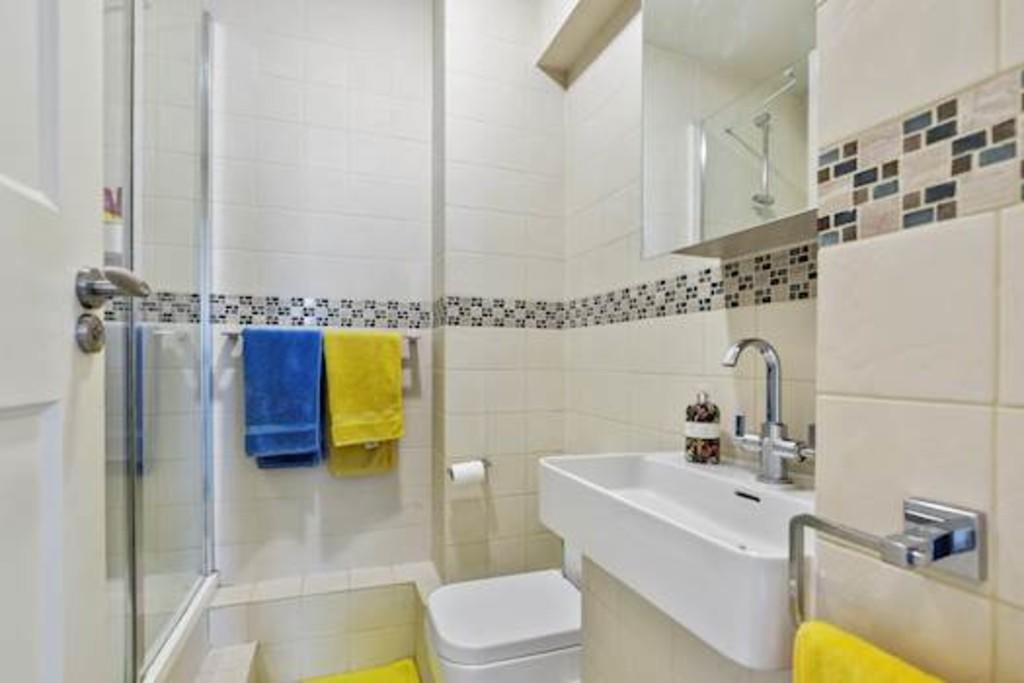 bathroom no bath