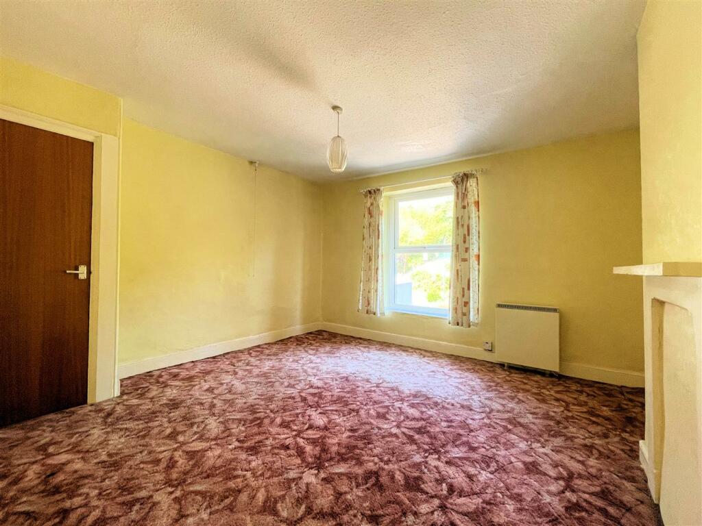 master bedroom 2 .jpg