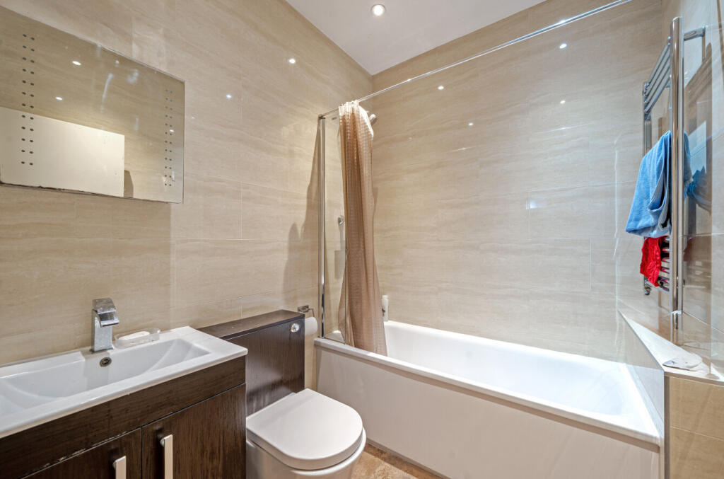 1310884-9-684a94e...