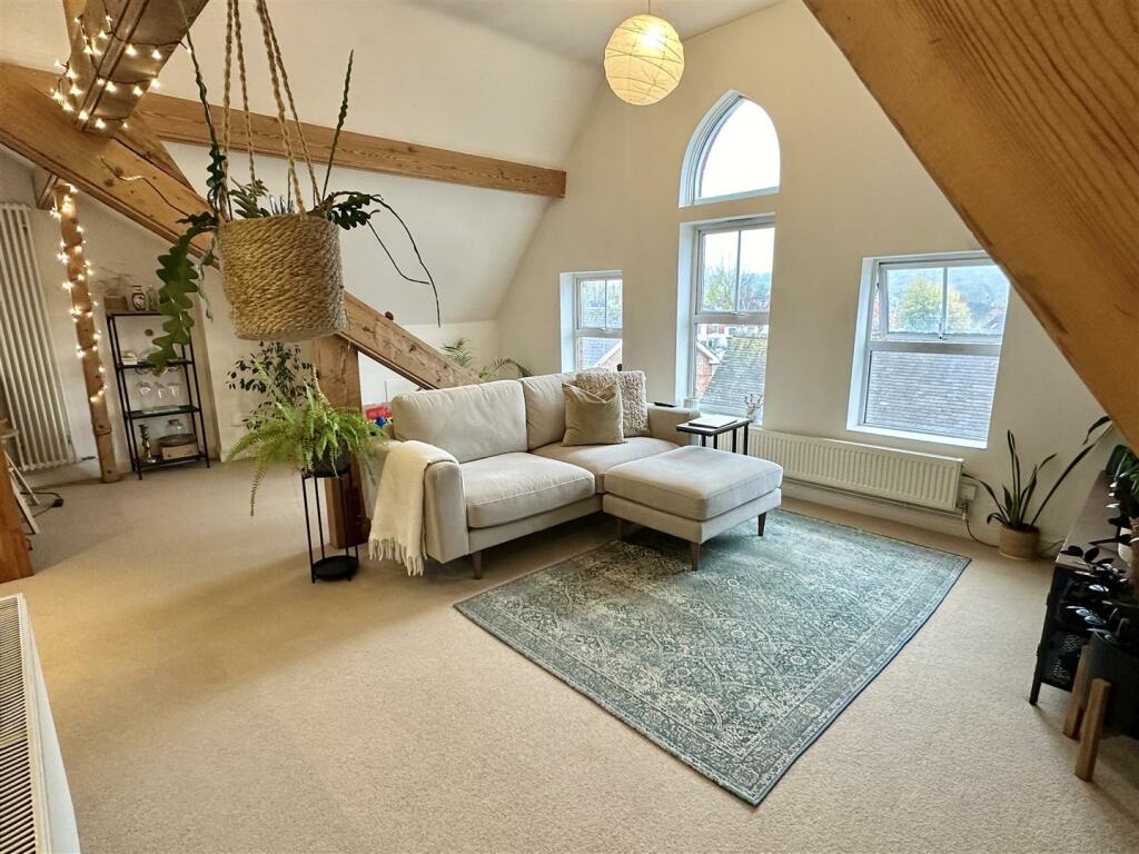 OPEN PLAN LIVING/DINING/KITCHEN