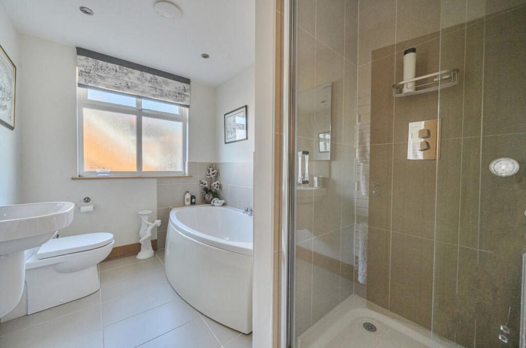 1381890-13-691f0a...