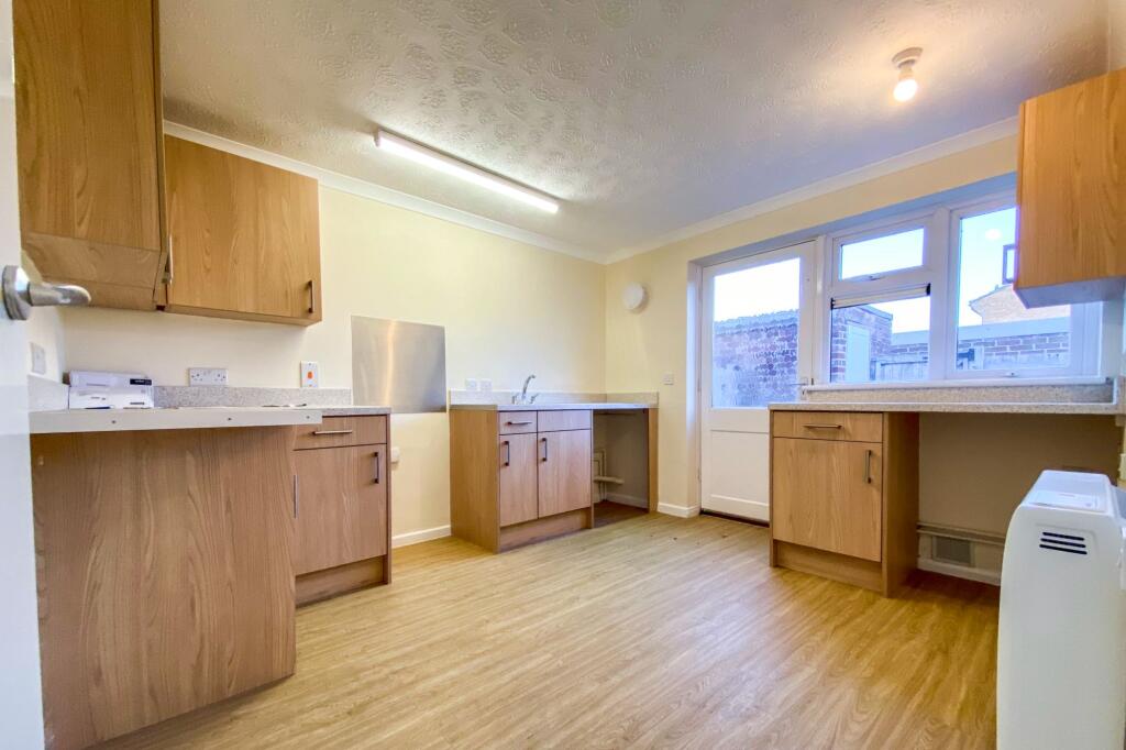 35 Fairfield, Royal Wooton Bassett, Wiltshire, SN4 7HJ