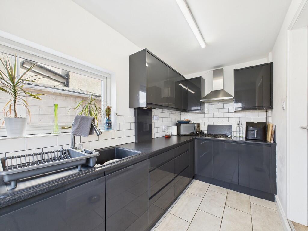 CAM01835G0-PR0186...