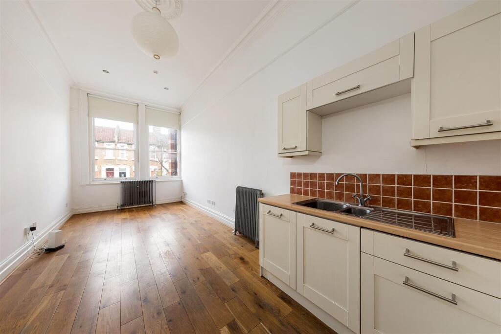 Adelaide Road, Leyton